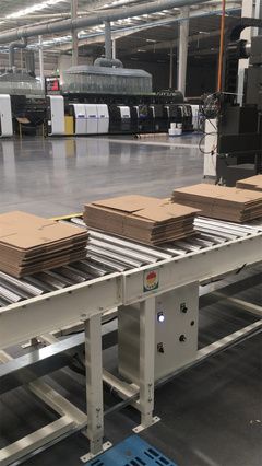 免胶带纸箱 扬州大学学子创新环保快递包装，斩获多项专利